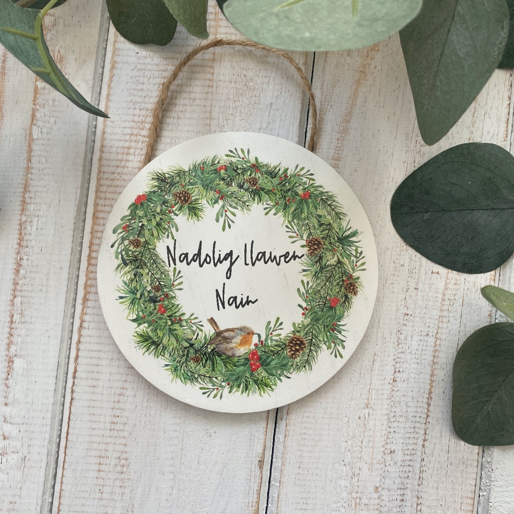 Nadolig Llawen Nain Wooden Decoration - Robin Wreath