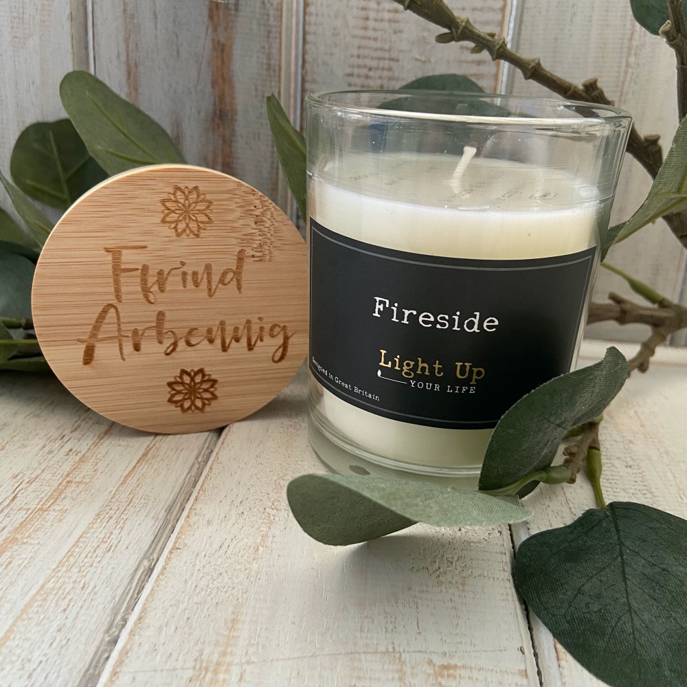 Cannwyll Ffrind Arbennig | Welsh Amazing Friend Bamboo Lid Candle