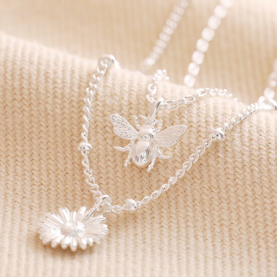 Bee & Daisy Necklace set in Silver