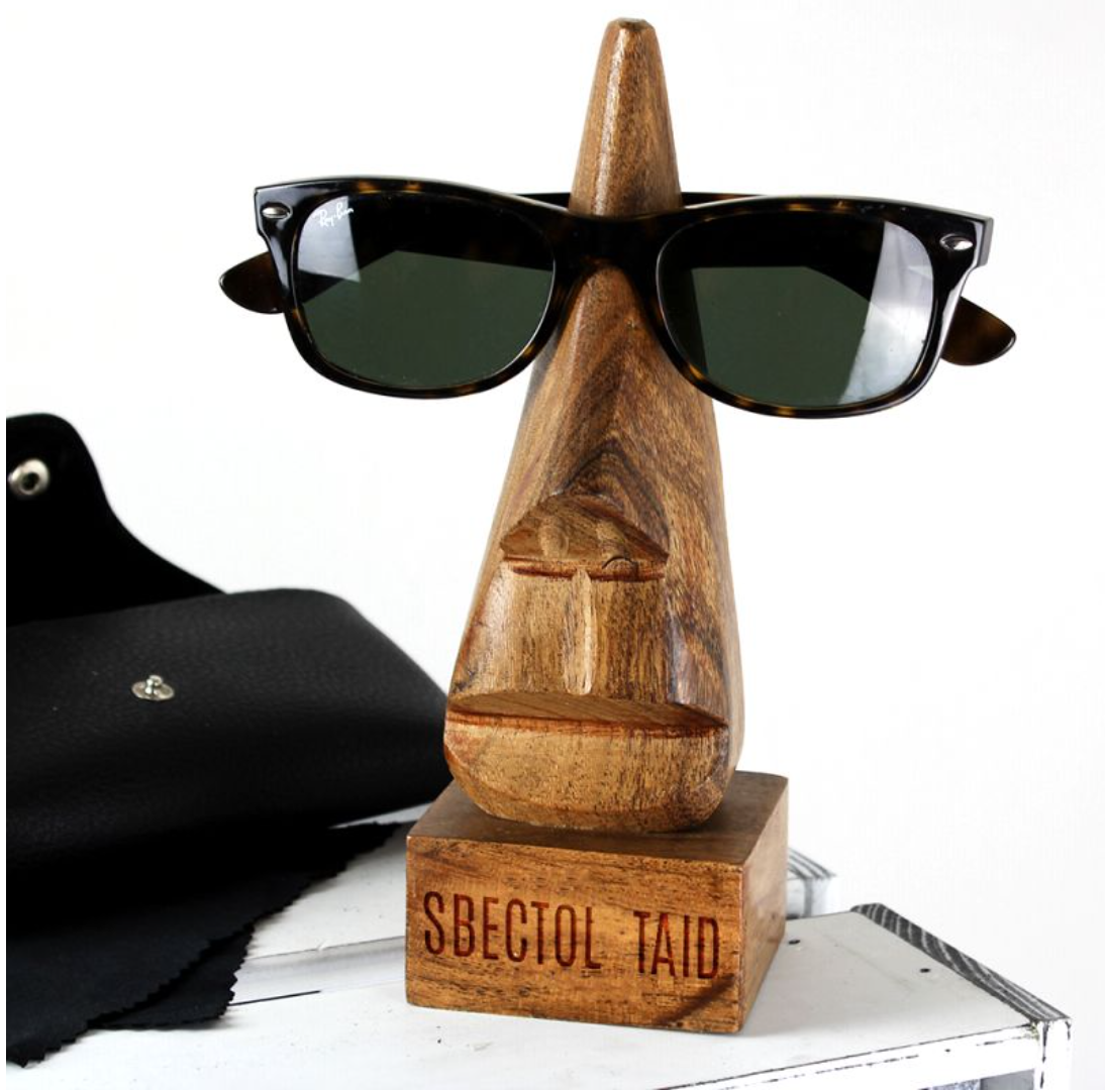 Sbectol Taid Wooden Glasses Stand | Welsh Wooden Taid's Glasses Holder