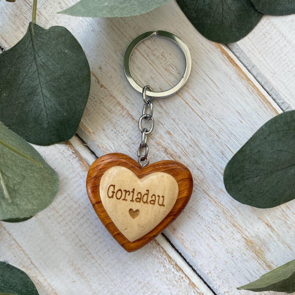 Cylch Goriad Goriadau Calon Pren | Welsh Keys Wooden Heart Keyring