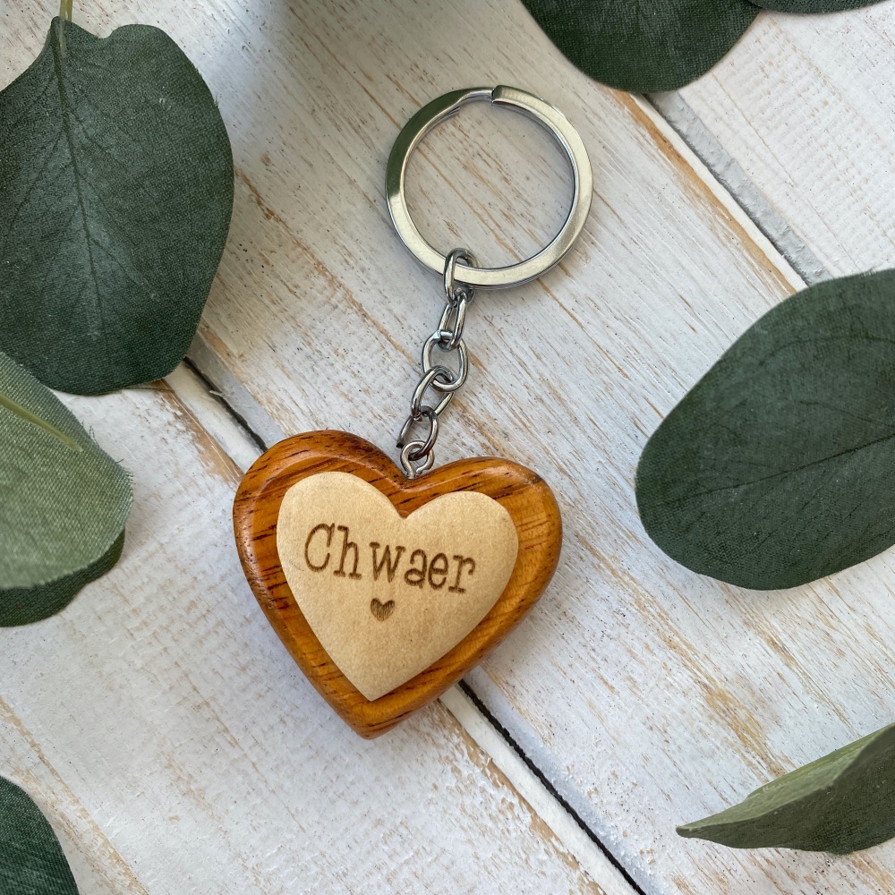 Cylch Goriad Chwaer Calon Pren | Welsh Chwaer Wooden Heart Keyring