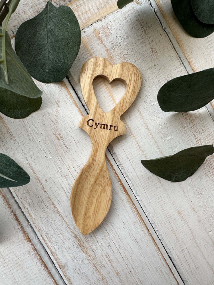 Llwy Caru Cymru Pren | Welsh Wooden Love Spoon