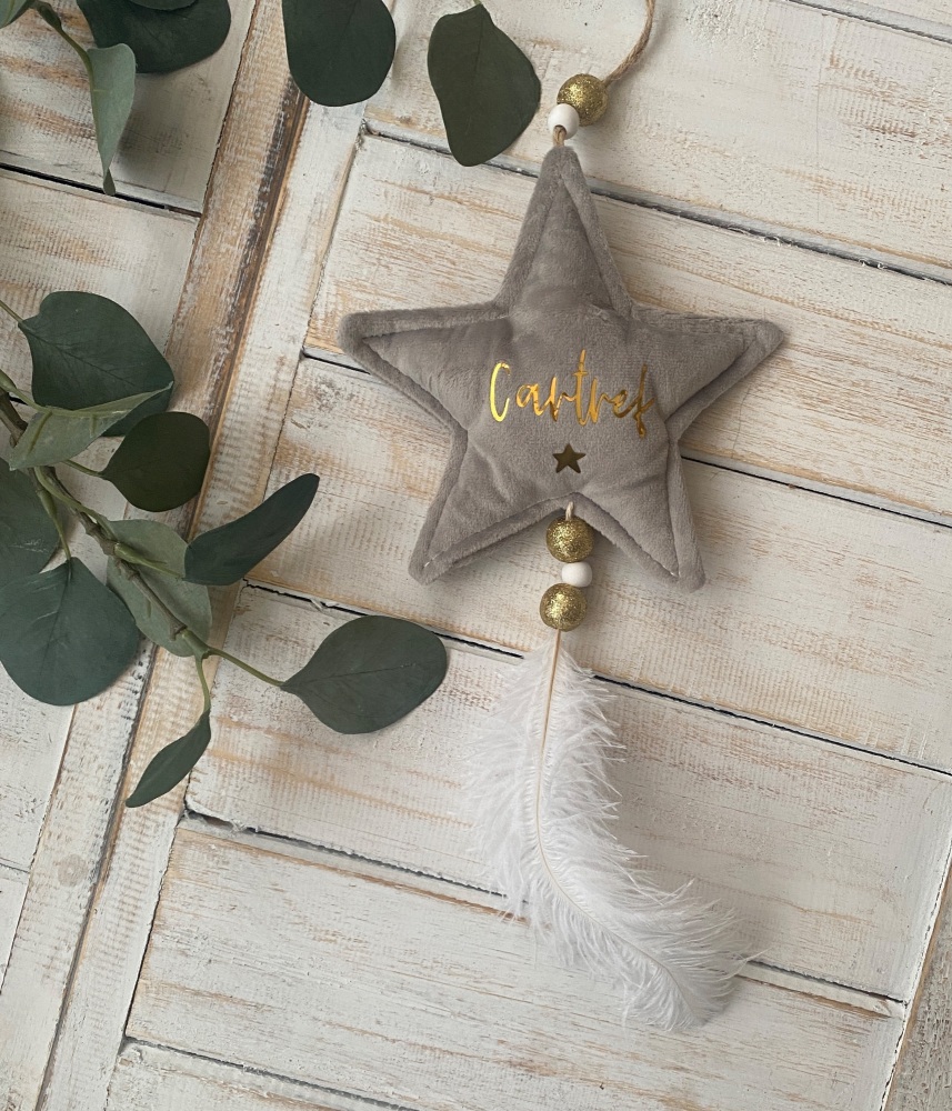 Addurn Cartref Seren Llwyd a Aur | Welsh Home Grey & Gold Plush Star Decora