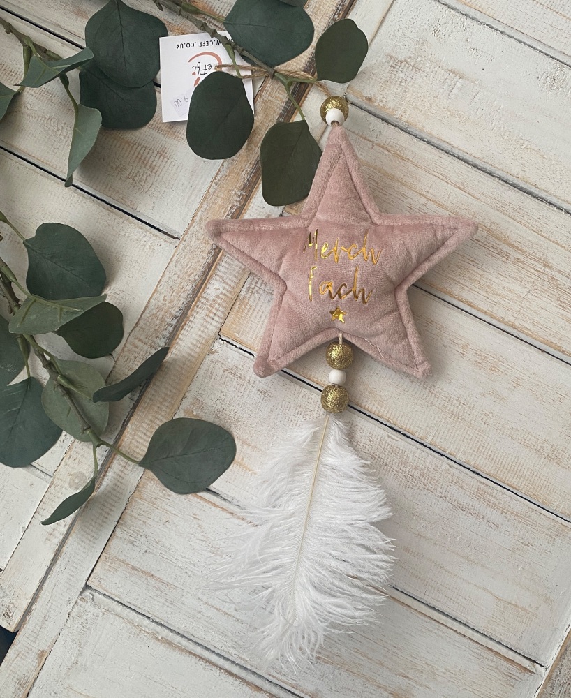 Addurn Merch Fach Seren Pinc a Aur | Welsh Little Girl Pink & Gold Plush Star Decoration