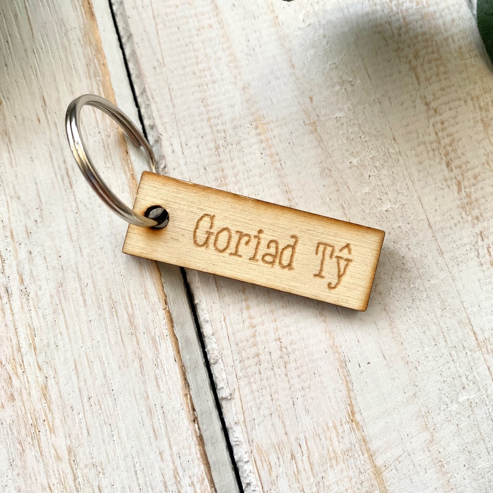 Cylch Goriad Tŷ Pren | Welsh House Keys Wooden Keyring