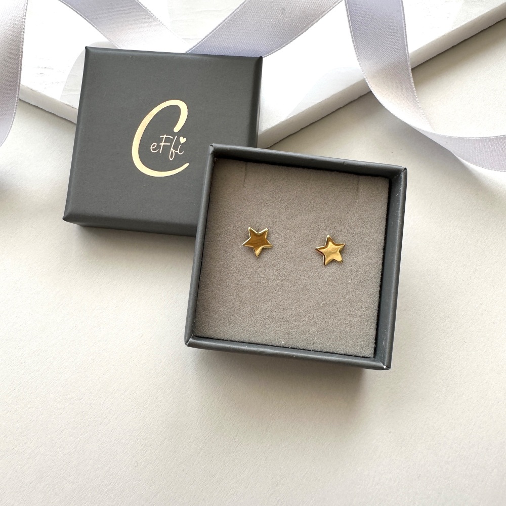 Large Gold Flat Star Earrings - Sterling Silver