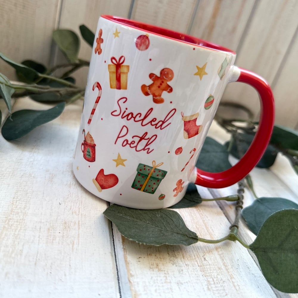 Mwg Siocled Poeth Nadoligaidd | Welsh Hot Chocolate Mug with a Christmasy Design