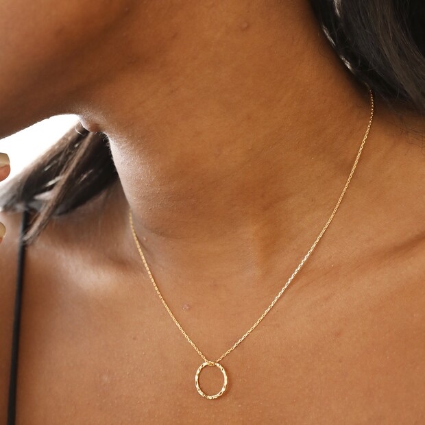 Hammered Halo Pendant Necklace in Gold | Lisa Angel