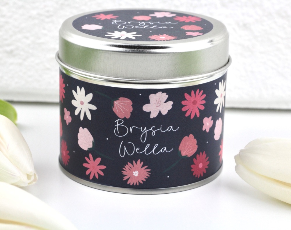 Cannwyll Brysia Wella Darluniad Blodeuog | Brysia Wella Bold Flower Tin Candle