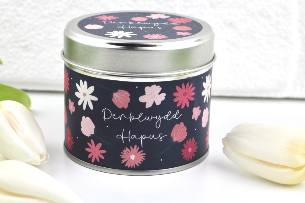 Cannwyll Penblwydd Hapus Darluniad Blodeuog | Penblwydd Hapus Bold Flower Tin Candle