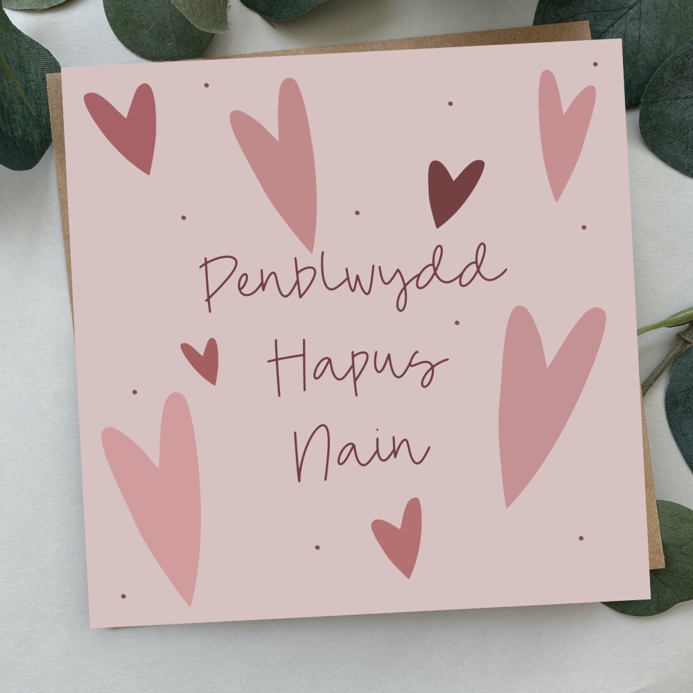 Cerdyn Penblwydd Hapus Nain Calonnog | Welsh Happy Birthday Grandma Bold Hearts Card