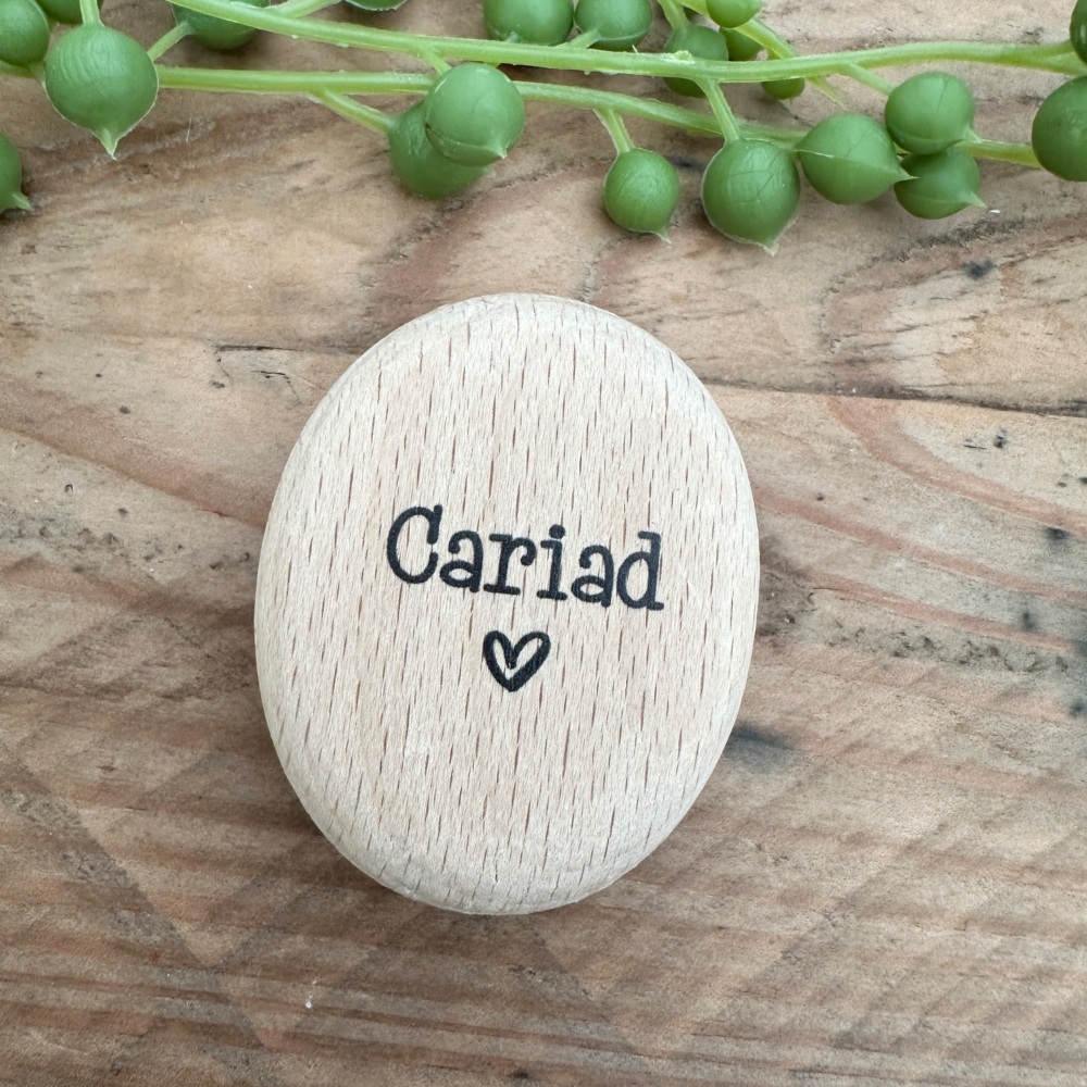 Tocyn Pren Cariad | Wooden Cariad Token Gift