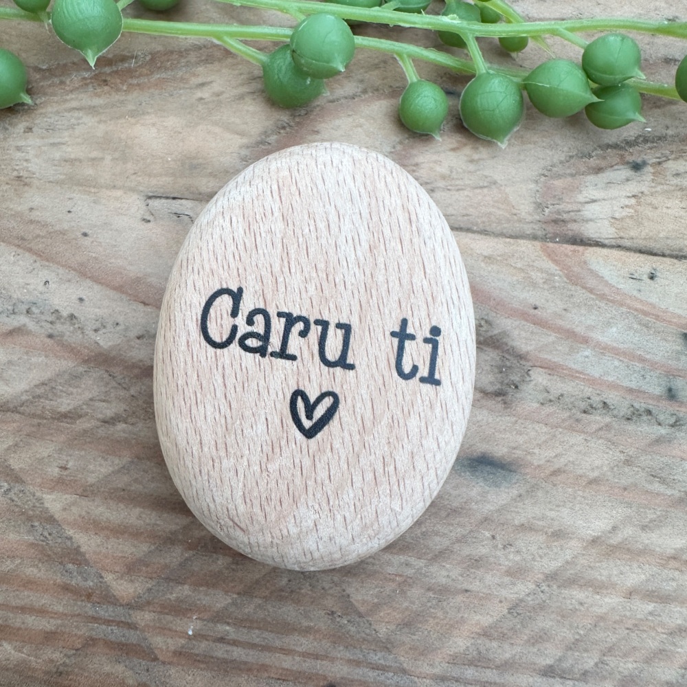Tocyn Pren Caru ti | Wooden Cari ti Token Gift