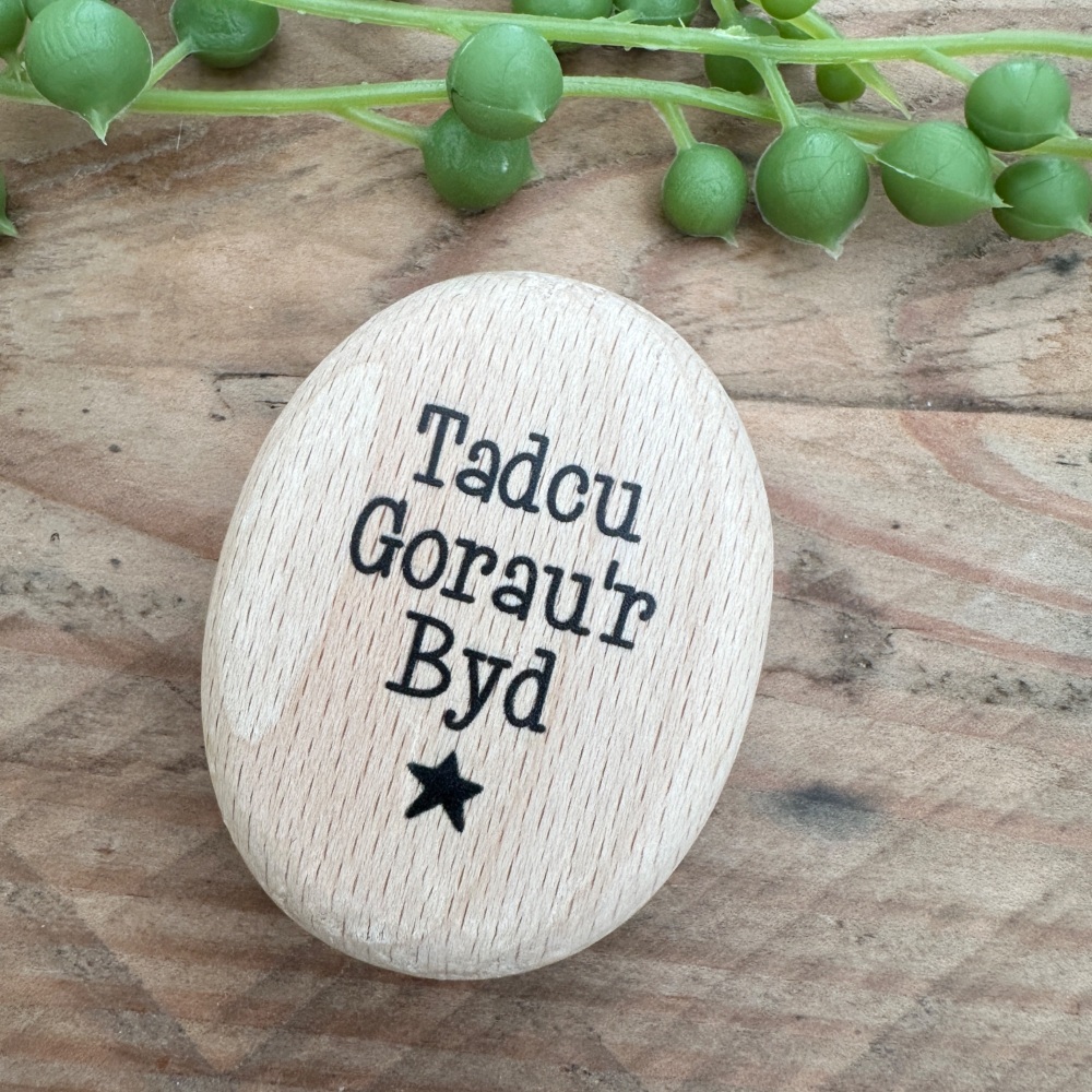 Tocyn Pren Tadcu Gorau'r Byd | Wooden Best Grandad in the World Token Gift