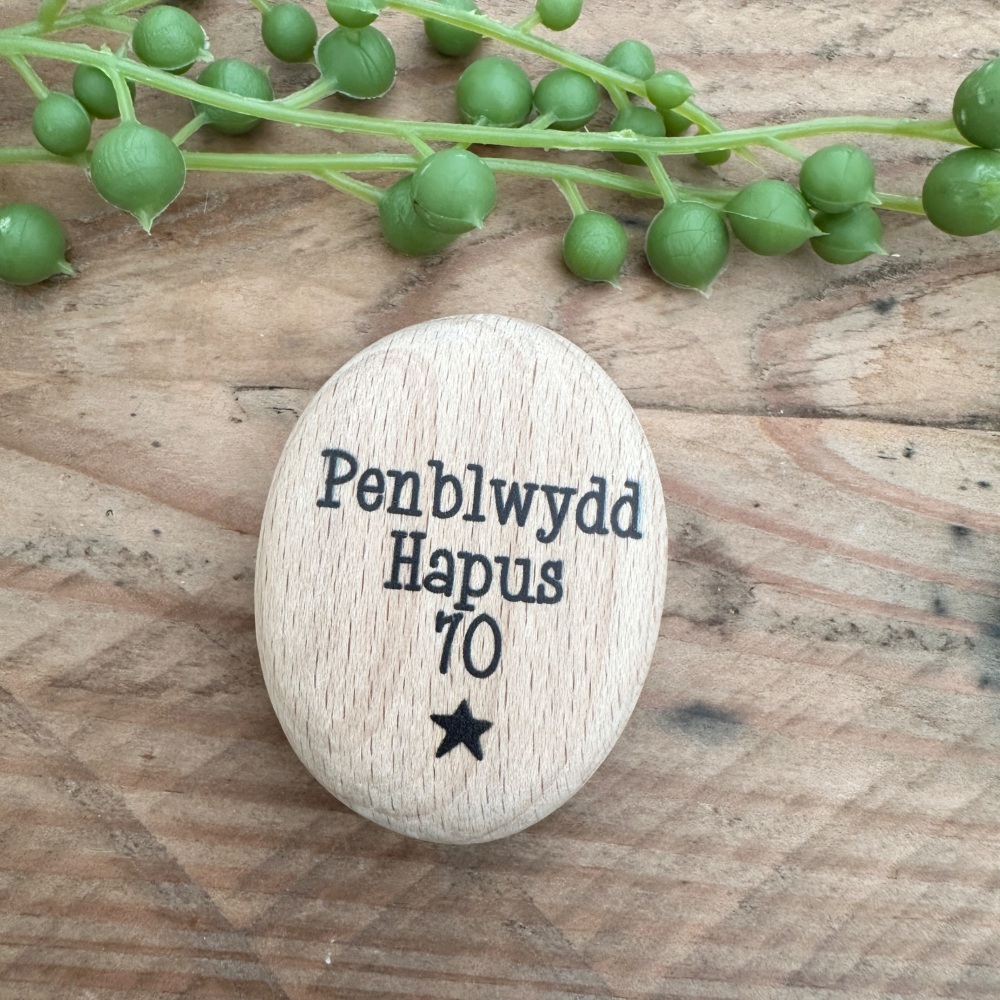 Tocyn Pren Penblwydd Hapus 70 | Wooden Happy Birthday 70 Token Gift