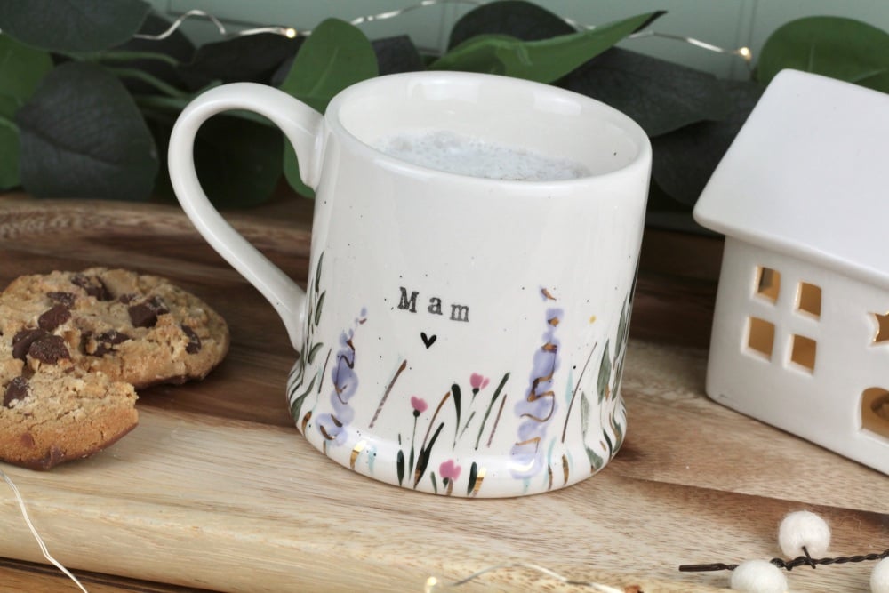 Mwg Mam Blodeuog Piws | Welsh Mum Pastel Gold Flora Mug