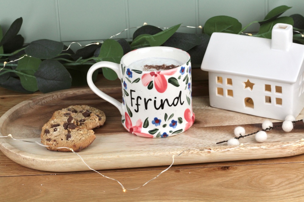 Mwg Ffrind Blodeuog Pinc | Welsh Friend Coral Flora Mug