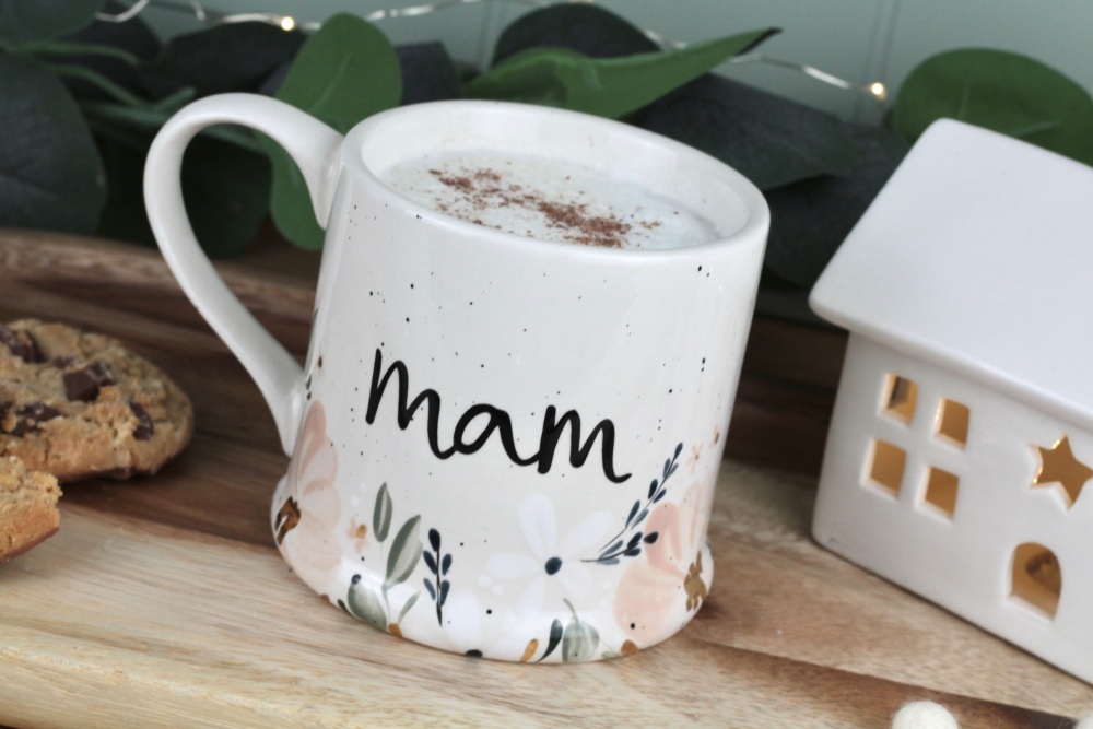 Mwg Mam Blodeuog | Welsh Mum Blossom Mug