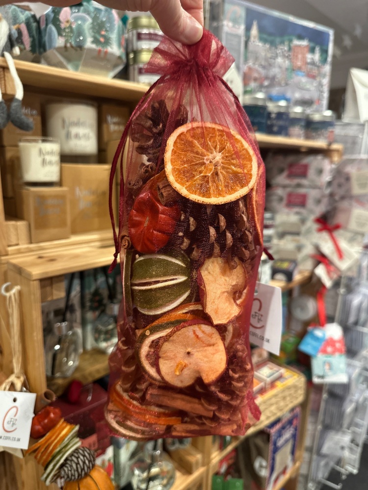 Large Red Bagged Christmas Scented Dried Fruit, Pinecones & Cinnamon Pourri