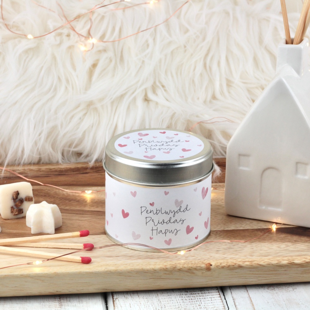 Cannwyll Penblwydd Priodas Hapus Calonnog Pinc | Welsh Happy Wedding Anniversary Dotty Hearts Tin Candle
