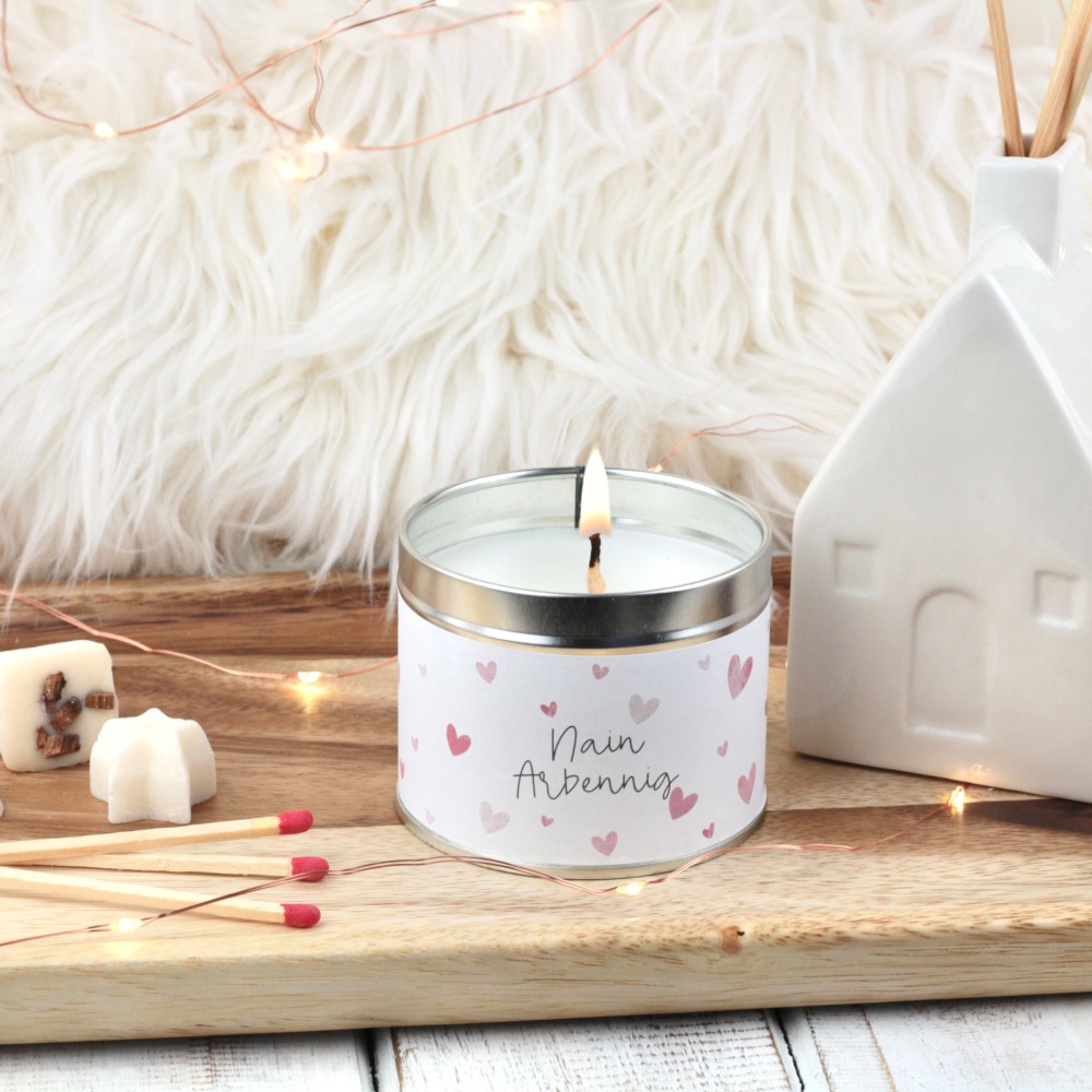 Cannwyll Nain Arbennig Calonnog Pinc | Welsh Special Gran Dotty Hearts Tin Candle