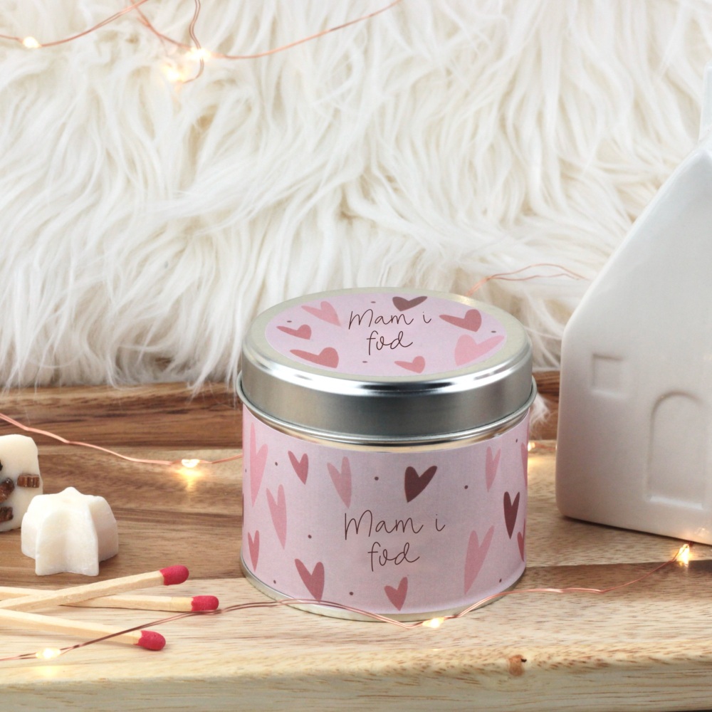 Cannwyll Mam I fod Calonnog Pinc | Welsh Mum to be Bold Hearts Tin Candle