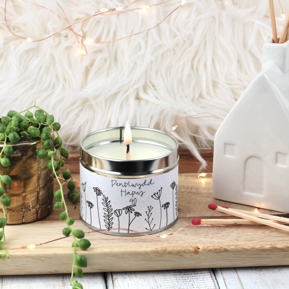 Cannwyll Penblwydd Hapus 40 Blodeuog | Welsh Happy Birthday 40 Doodle Flowers Tin Candle