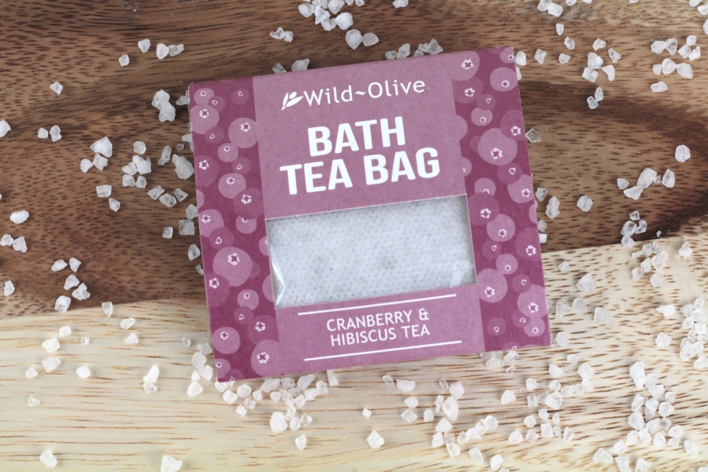 Cranberry & Hibiscus Bath Salt Tea Bag | Wild Olive