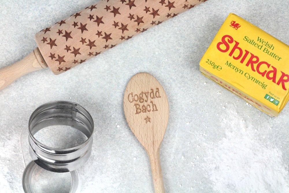 Llwy Bren Cogydd Bach | Welsh Little Chef Wooden Spoon