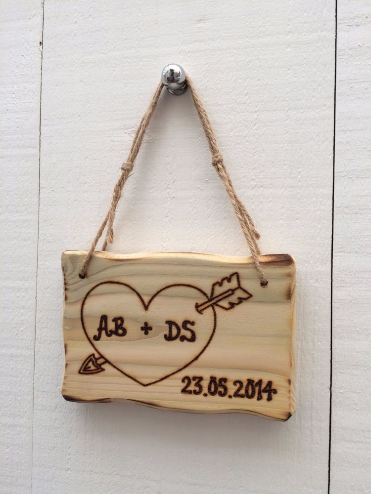 Heart & Arrow - 15cm x 10cm