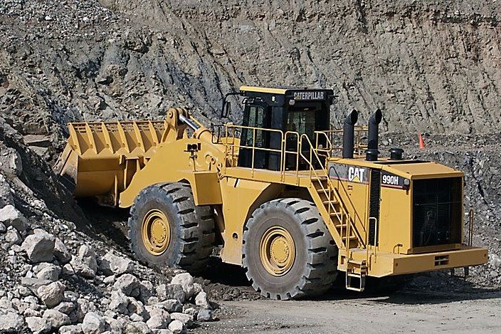 CaterpillarÂ® 990H Wheel Loader Engines Remanufactured in Australia