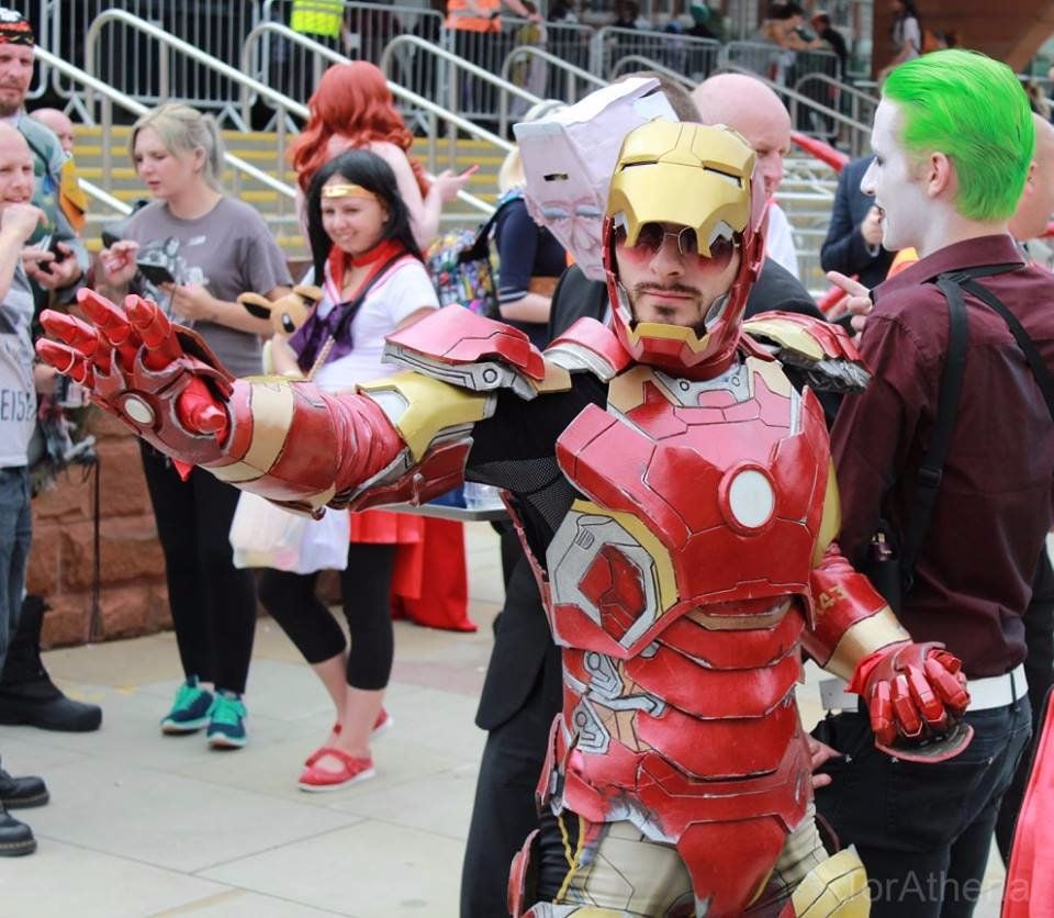 Replica Iron Man Cosplay Costume