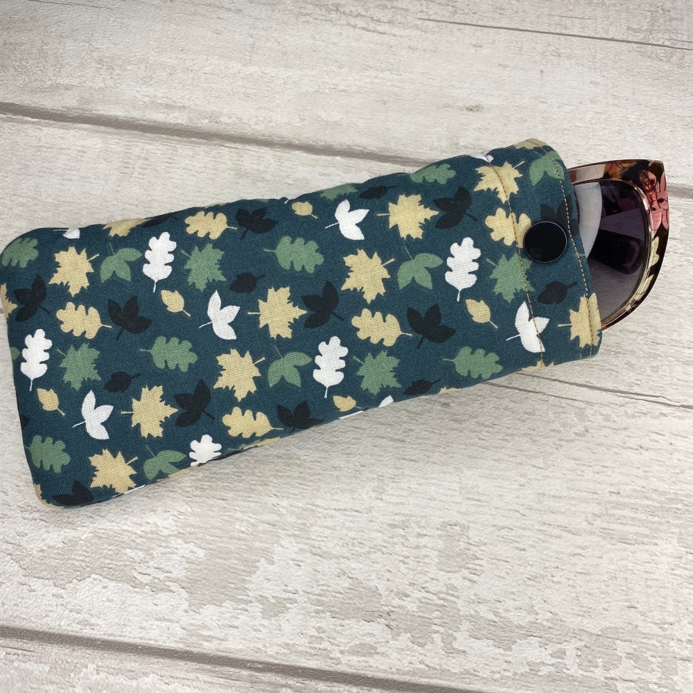 Teal Leaf Glasses Pouch