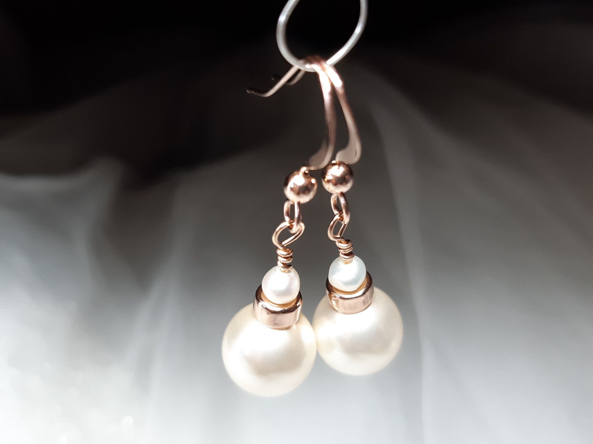 Occasion-bridal-wedding-pearl earrings with rose gold-4