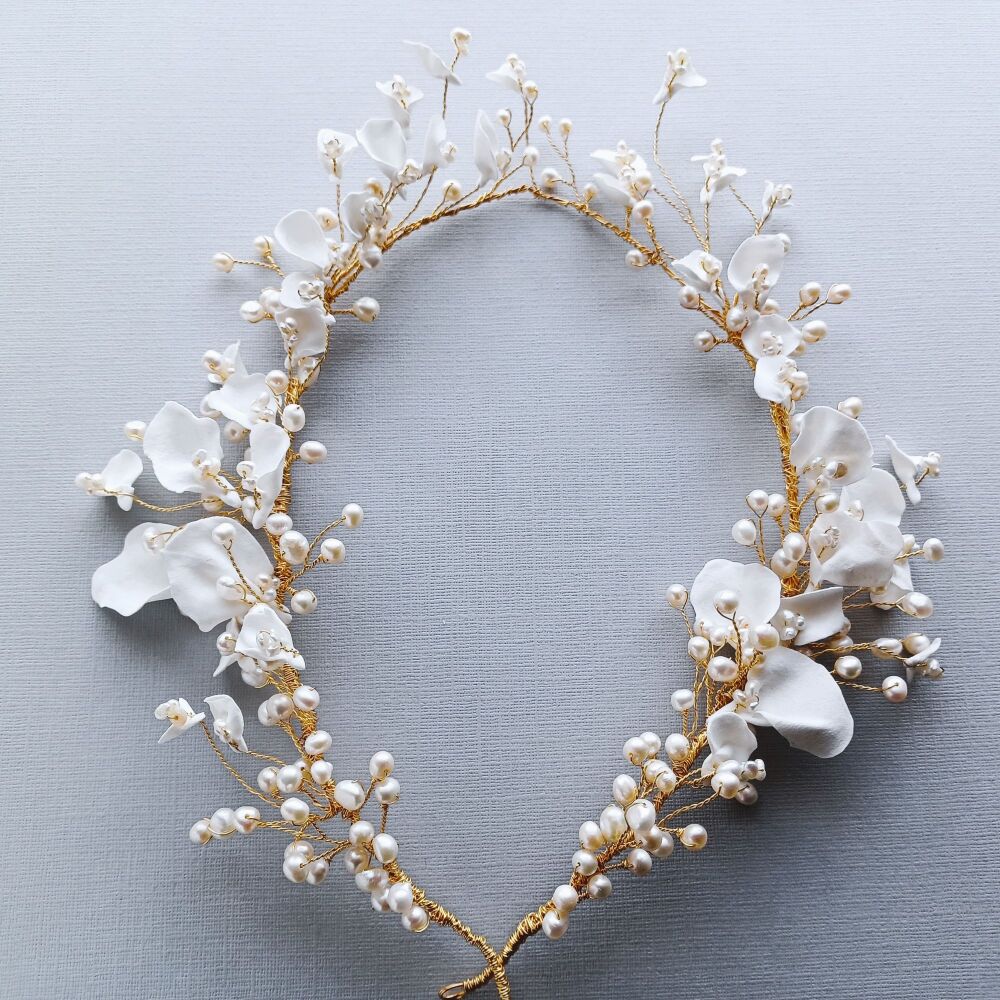 Handmade white petal and pearl floral head garland-Cala lilly.shop.1x1.2.co