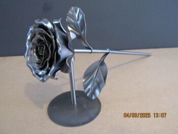 Steel metal rose WM1295