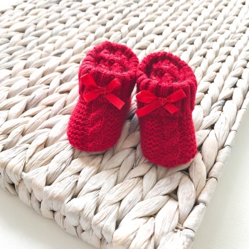 Cable Knit Booties With Bow - Red