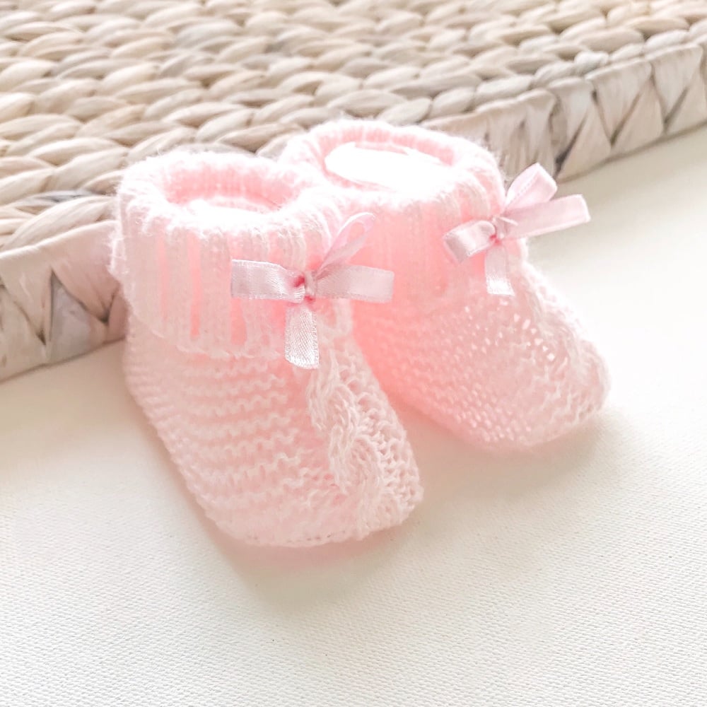 Cable Knit Booties With Bow - Pink