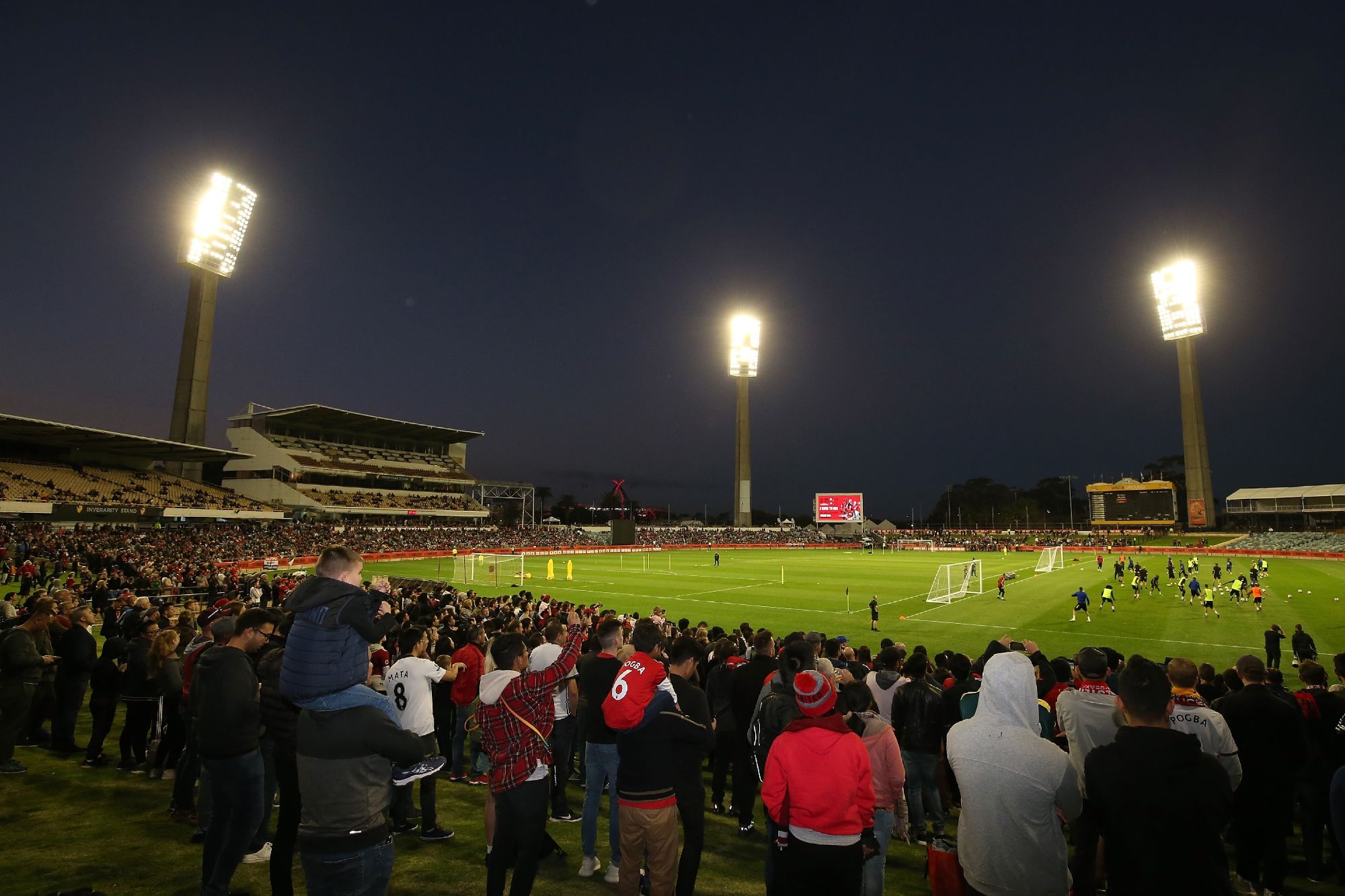 MAN UNITED at the WACA.jpg