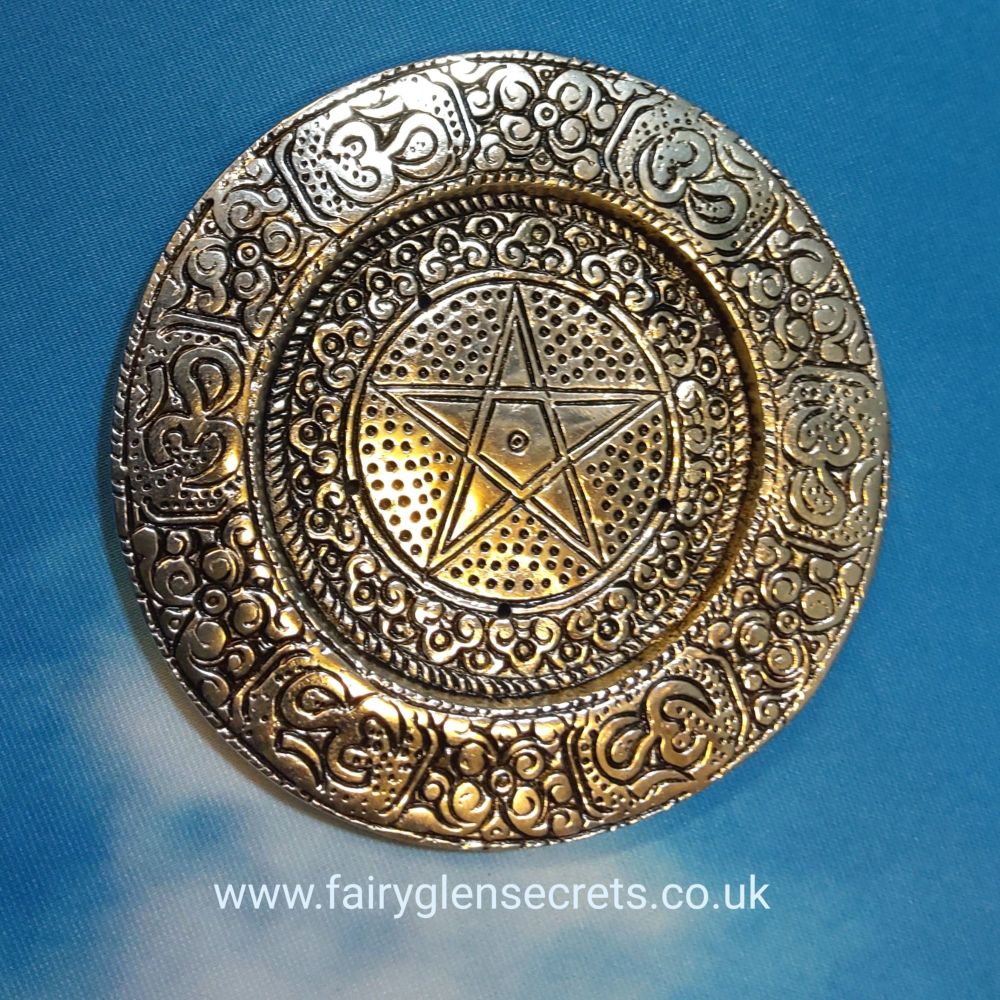 Round metal incense holder with pentagram design