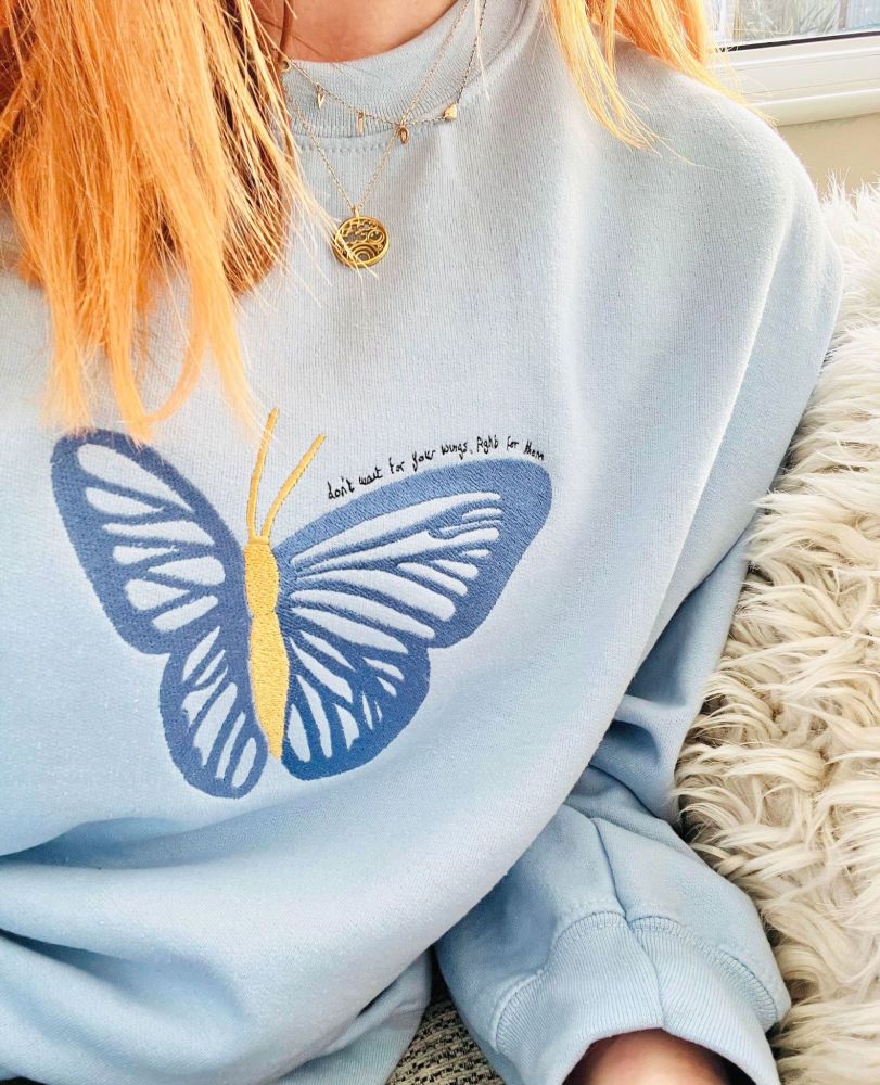 <!-- 001 -->  Butterfly 'Fight for your wings' - Embroidered sweatshirt
