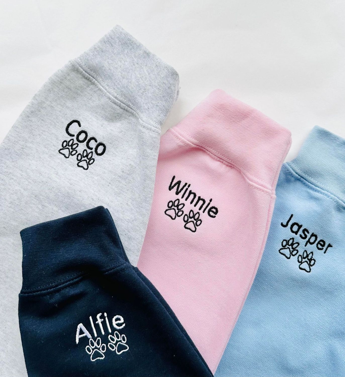 Add your pets name to the sleeve!