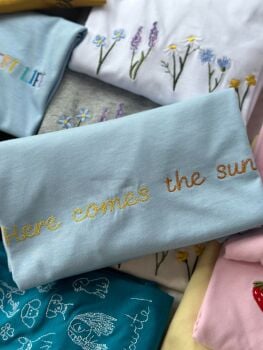 *on sale* L Blue 'Here comes the sun' -  T-shirt