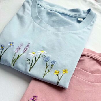 XL Baby blue wildflowers t-shirt