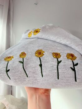  Sunflowers Embroidered Sweatshirt