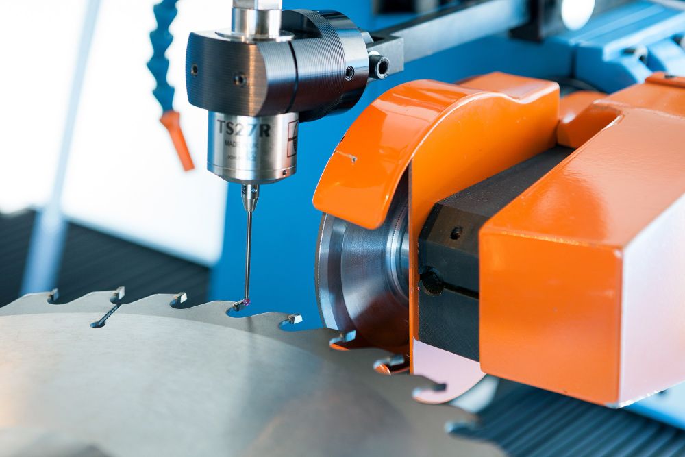 <!-- 004 --> Circular Saw Blade Sharpening