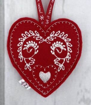 Christmas Heart - N