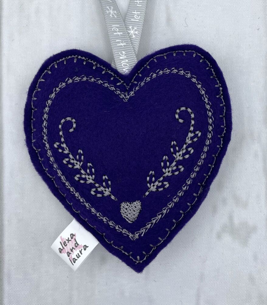 Christmas Heart - K