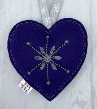 Christmas Heart - J